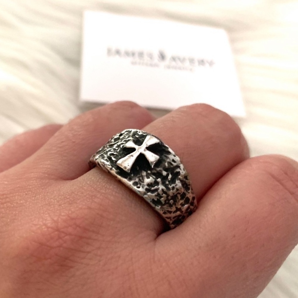 James Avery retired hammered cross ring sz 10